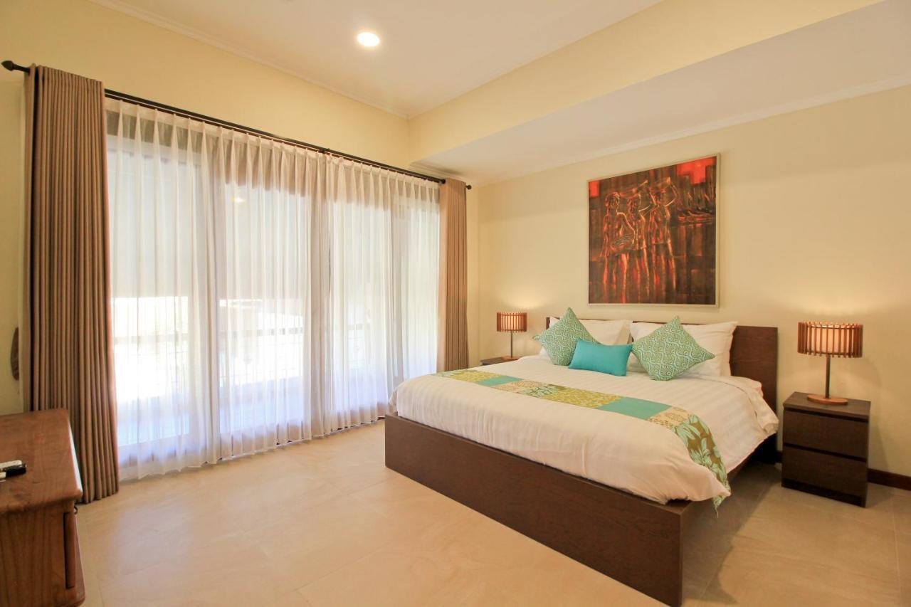 Uma Lima Villa Batu Belig - Close To The Beach Canggu  Exterior photo