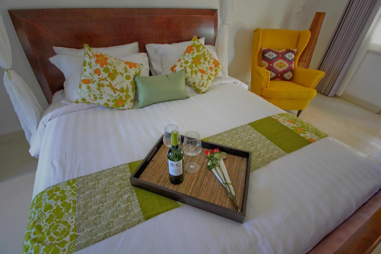 Uma Lima Villa Batu Belig - Close To The Beach Canggu  Exterior photo