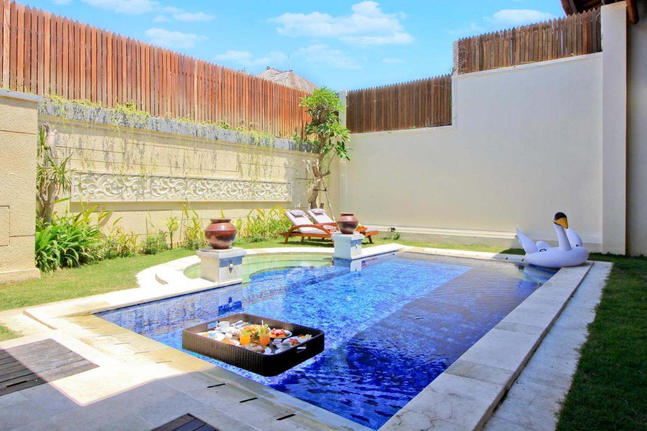 Uma Lima Villa Batu Belig - Close To The Beach Canggu  Exterior photo