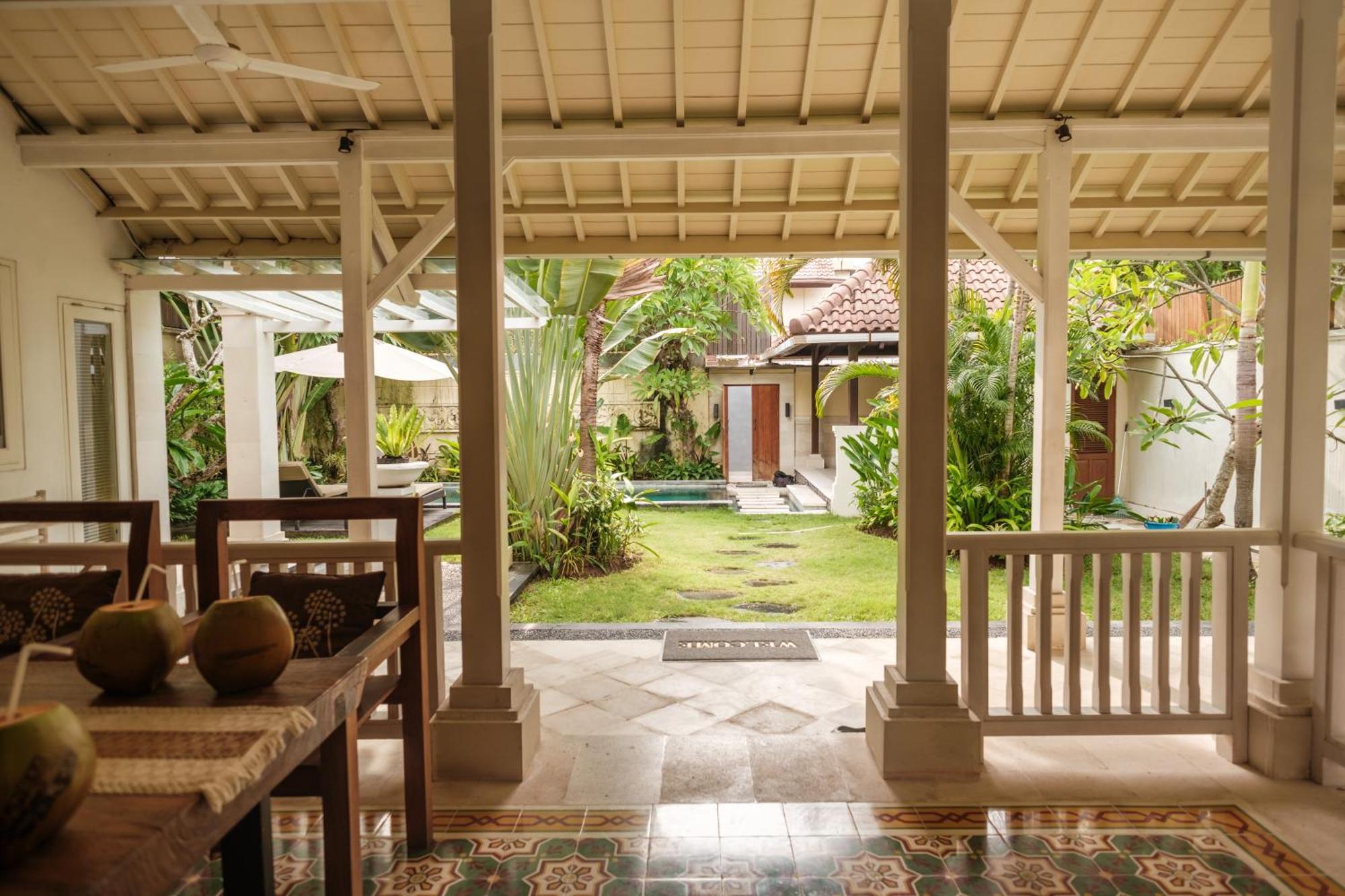 Uma Lima Villa Batu Belig - Close To The Beach Canggu  Exterior photo