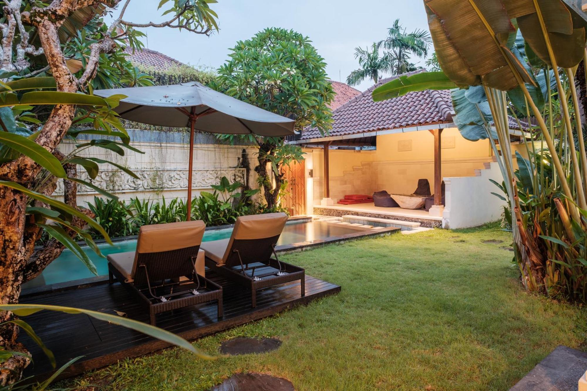 Uma Lima Villa Batu Belig - Close To The Beach Canggu  Exterior photo