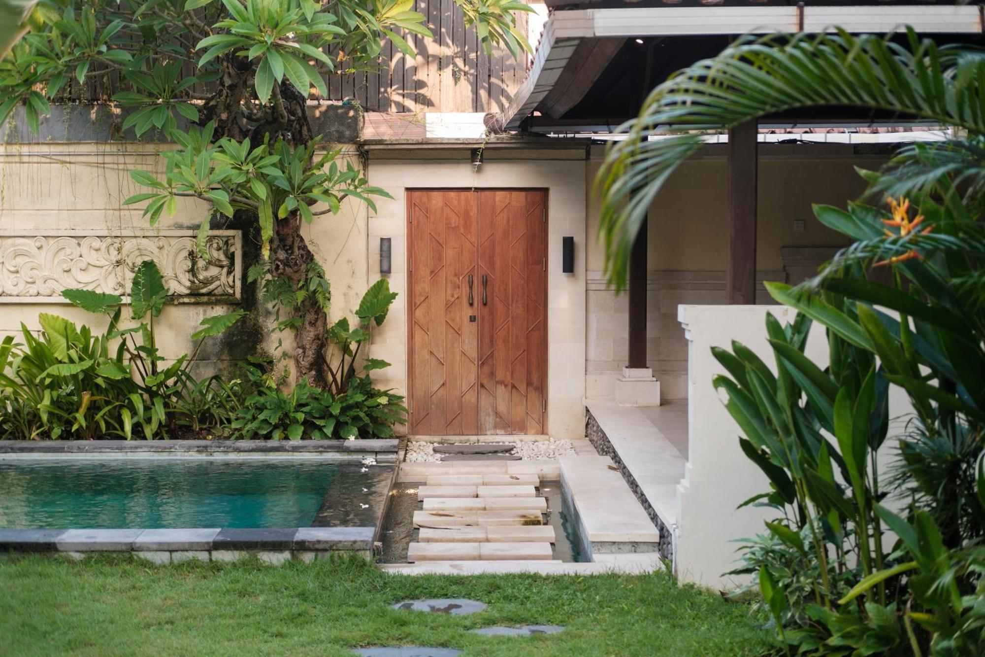 Uma Lima Villa Batu Belig - Close To The Beach Canggu  Exterior photo