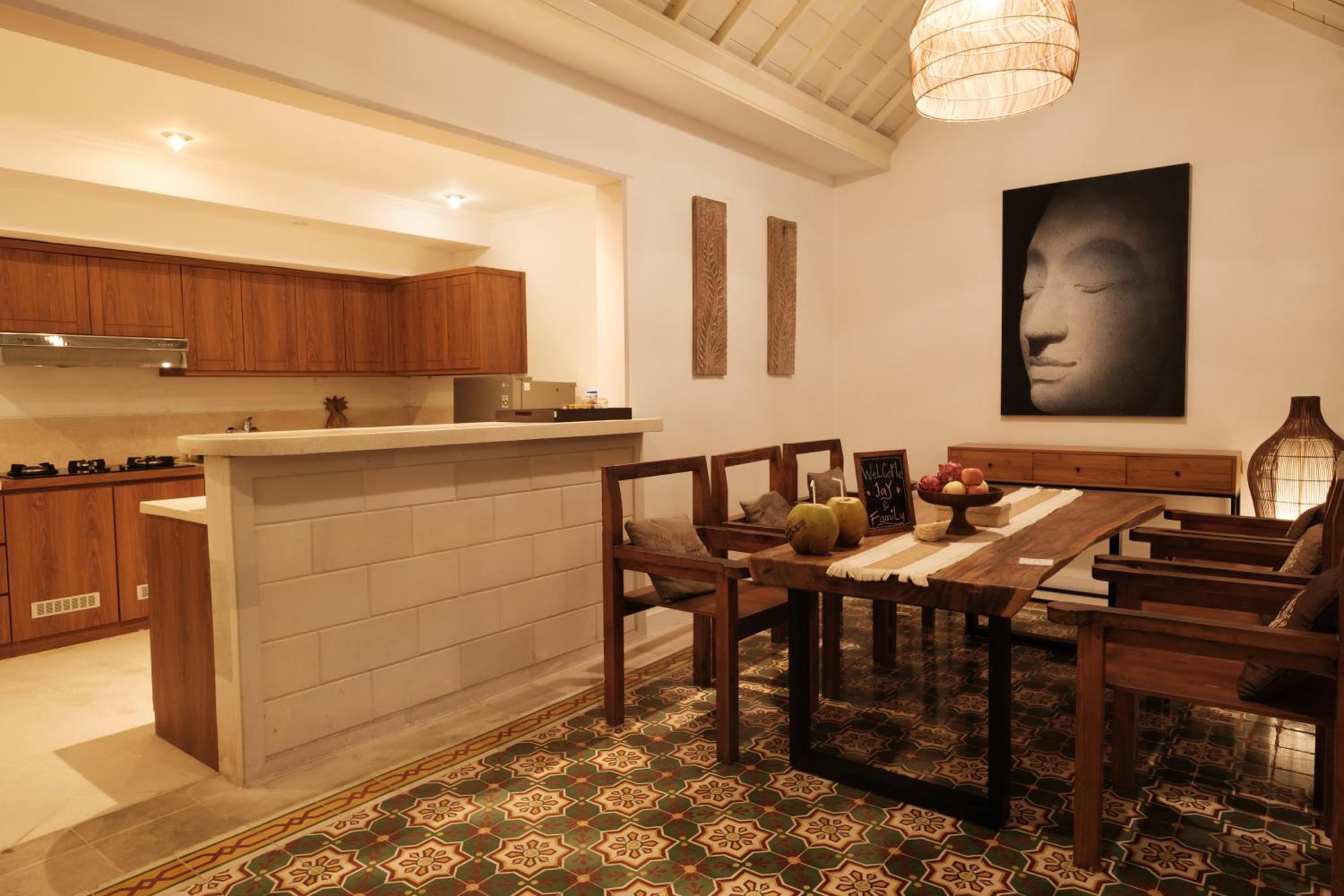 Uma Lima Villa Batu Belig - Close To The Beach Canggu  Exterior photo