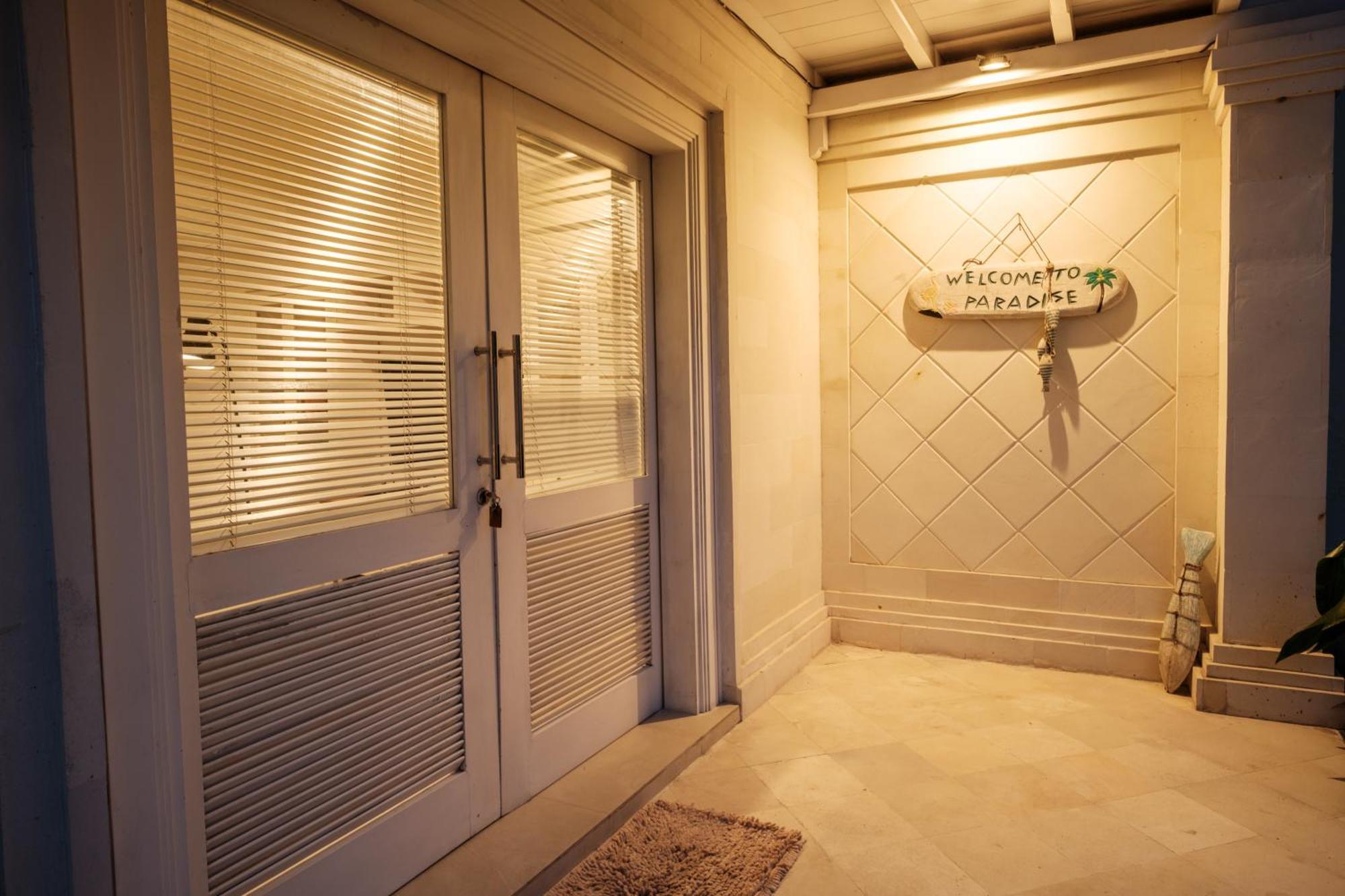 Uma Lima Villa Batu Belig - Close To The Beach Canggu  Exterior photo