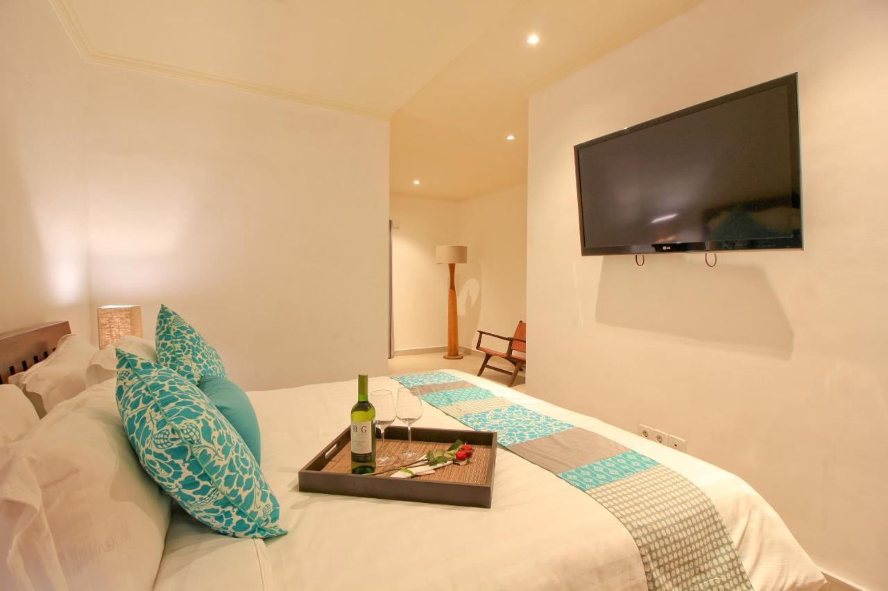 Uma Lima Villa Batu Belig - Close To The Beach Canggu  Exterior photo