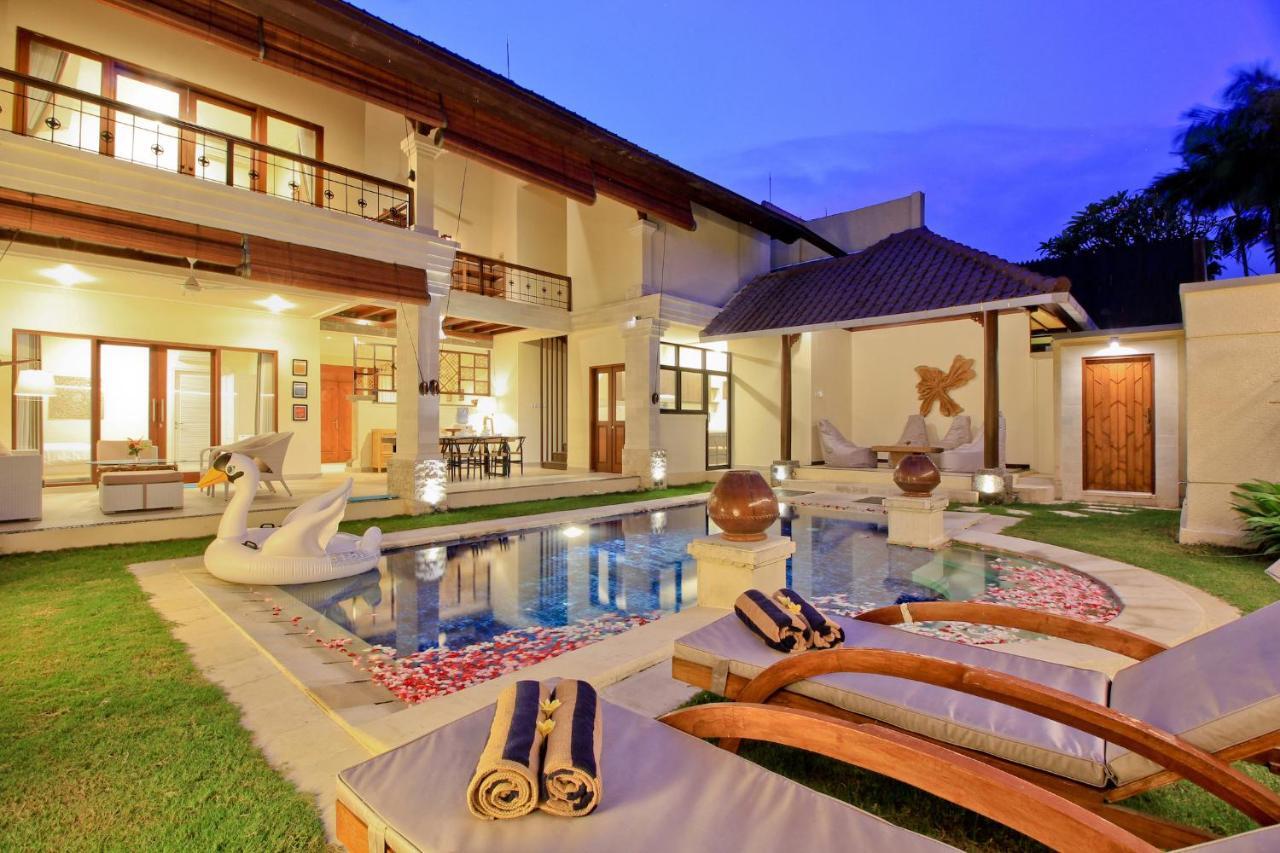 Uma Lima Villa Batu Belig - Close To The Beach Canggu  Exterior photo