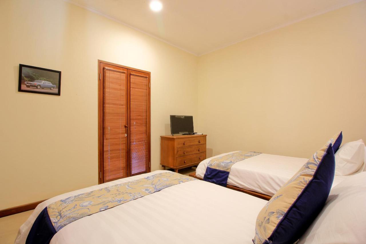 Uma Lima Villa Batu Belig - Close To The Beach Canggu  Exterior photo